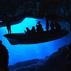 Alternatura Komiza, Travel Agency - Blue cave