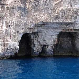 Alternatura Komiza, Travel Agency