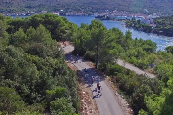 Alternatura Komiza, Vis by bike