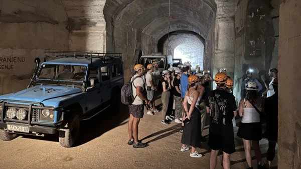 Alternatura Komiza Travel Agency - VIS MILITARY TOUR