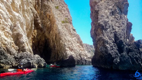 Alternatura Komiza, Travel Agency - Sea kayaking