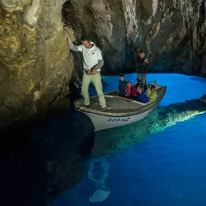 Alternatura Travel Agency - Blue cave