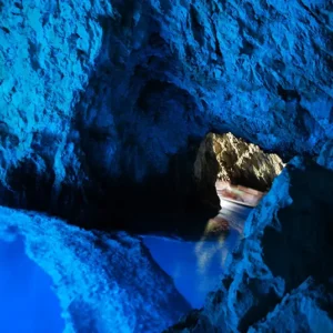 Alternatura Travel Agency - Blue cave
